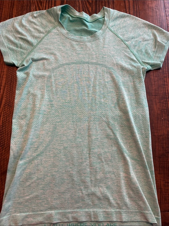 lululemon athletica Tops - Women’s Lululemon Swiftly Tech